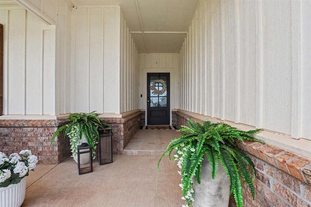 908 SE 30th Street, Moore, OK 73160