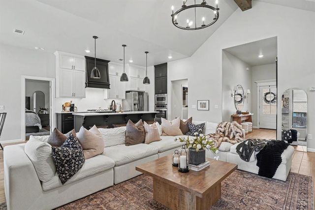 908 SE 30th Street, Moore, OK 73160
