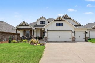 908 SE 30th Street, Moore, OK 73160