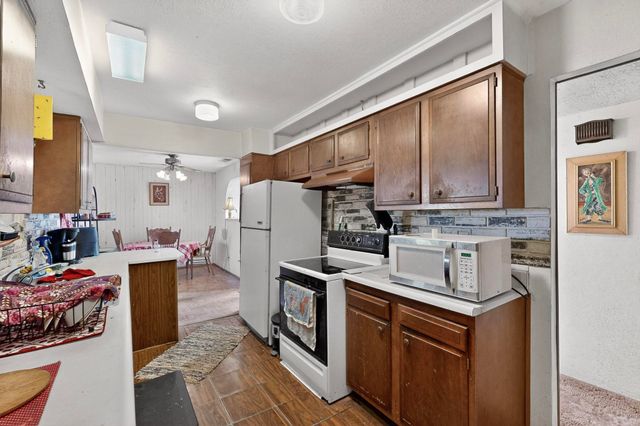 109 E Church Street, Edgewood, NM 87015