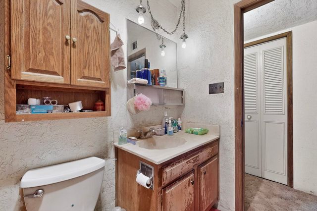 109 E Church Street, Edgewood, NM 87015