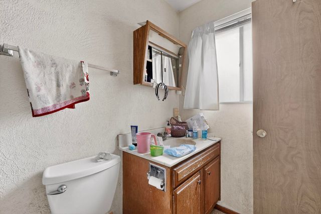 109 E Church Street, Edgewood, NM 87015