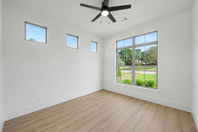 5442 Edgewater Court, Willis, TX 77318