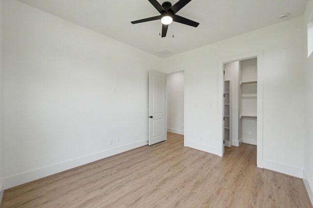 5442 Edgewater Court, Willis, TX 77318