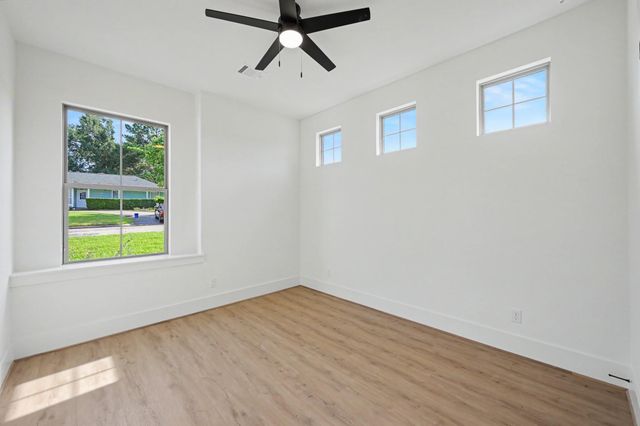 5442 Edgewater Court, Willis, TX 77318