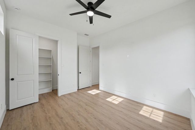 5442 Edgewater Court, Willis, TX 77318