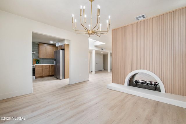 5635 N Camino De Las Estrellas, Tucson, AZ 85718