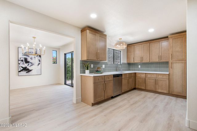 5635 N Camino De Las Estrellas, Tucson, AZ 85718