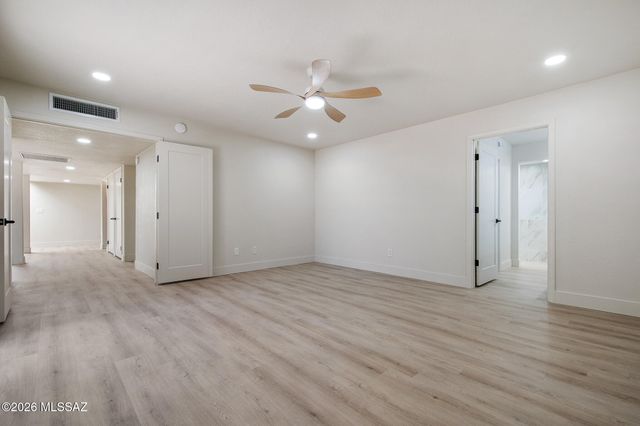 5635 N Camino De Las Estrellas, Tucson, AZ 85718