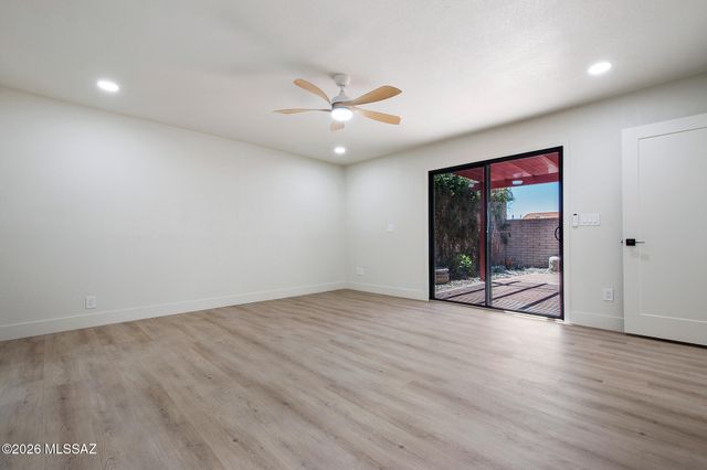 5635 N Camino De Las Estrellas, Tucson, AZ 85718