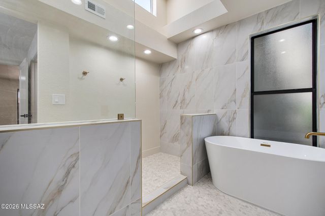 5635 N Camino De Las Estrellas, Tucson, AZ 85718
