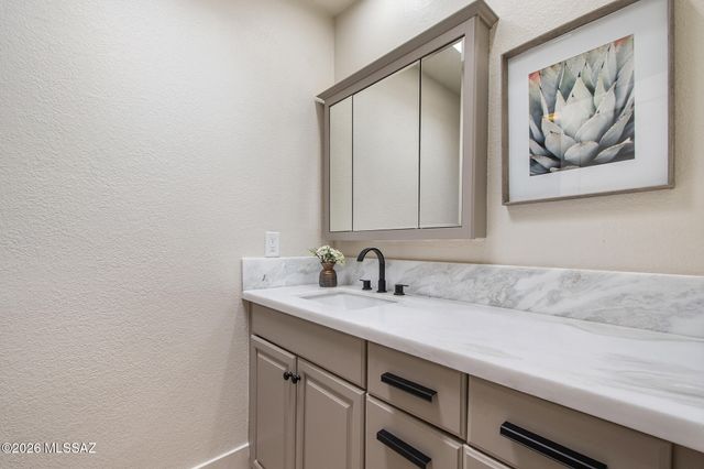 5635 N Camino De Las Estrellas, Tucson, AZ 85718