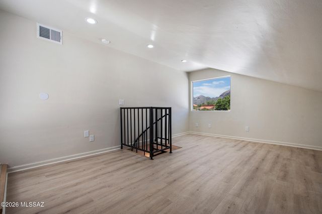 5635 N Camino De Las Estrellas, Tucson, AZ 85718