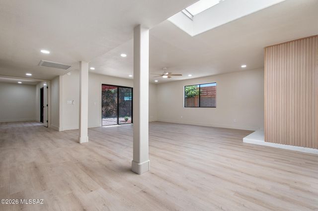 5635 N Camino De Las Estrellas, Tucson, AZ 85718