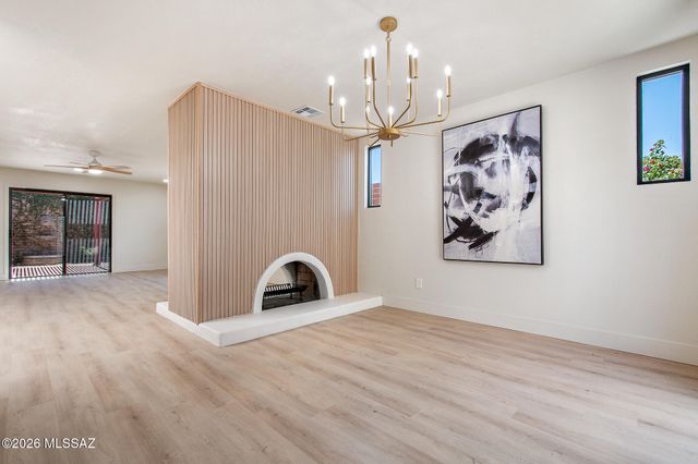 5635 N Camino De Las Estrellas, Tucson, AZ 85718