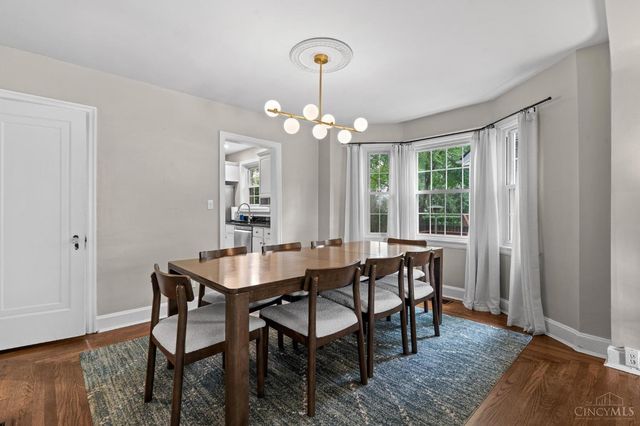 3445 Oak View Place, Cincinnati, OH 45209