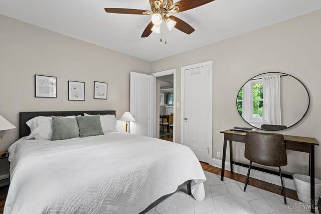 3445 Oak View Place, Cincinnati, OH 45209
