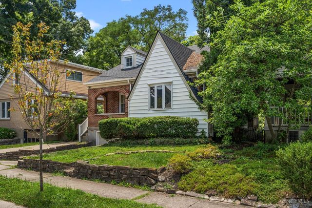 3445 Oak View Place, Cincinnati, OH 45209
