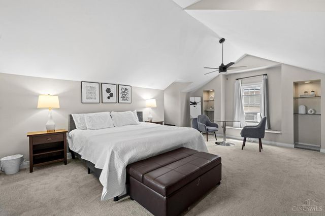 3445 Oak View Place, Cincinnati, OH 45209