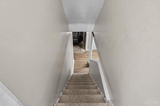 3445 Oak View Place, Cincinnati, OH 45209