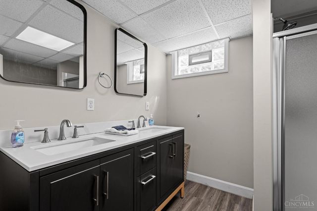 3445 Oak View Place, Cincinnati, OH 45209