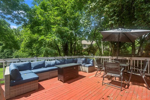 3445 Oak View Place, Cincinnati, OH 45209