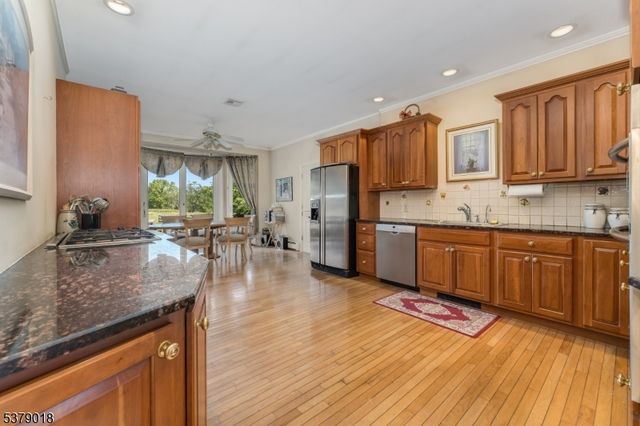 80 Deer Hill Rd, Tewksbury Twp., NJ 08833