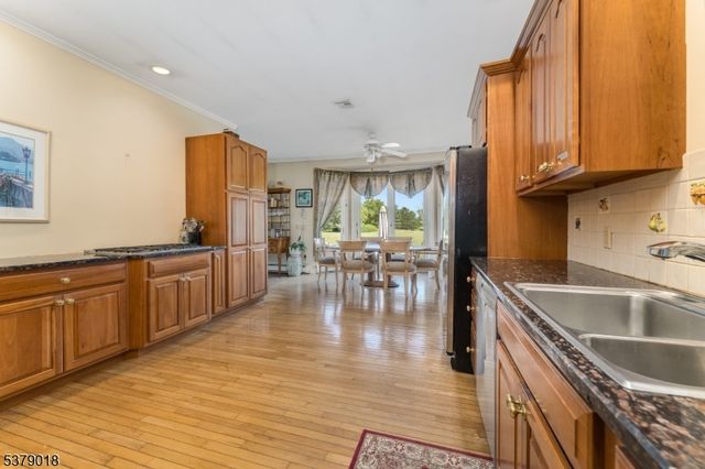 80 Deer Hill Rd, Tewksbury Twp., NJ 08833