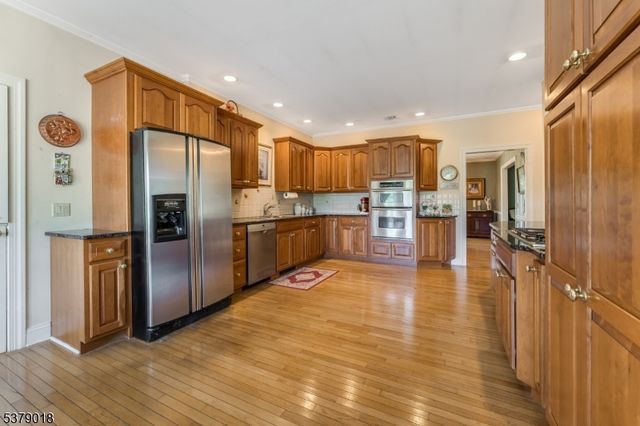 80 Deer Hill Rd, Tewksbury Twp., NJ 08833