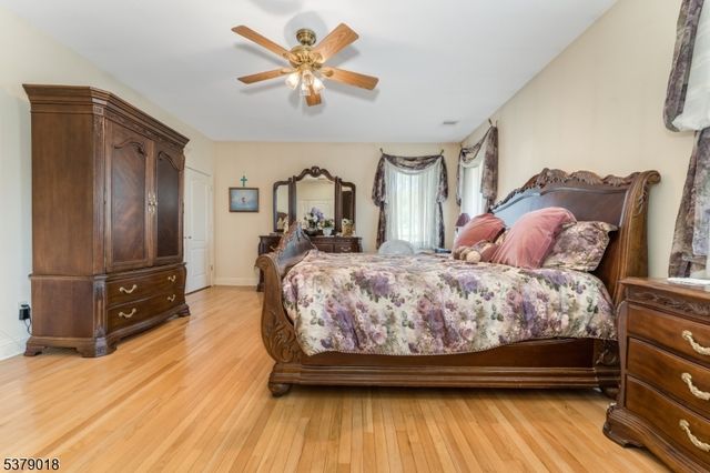 80 Deer Hill Rd, Tewksbury Twp., NJ 08833
