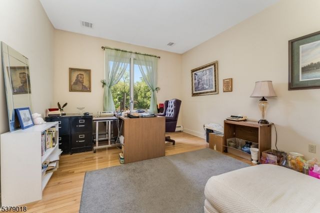 80 Deer Hill Rd, Tewksbury Twp., NJ 08833