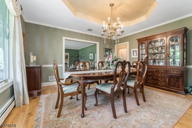 80 Deer Hill Rd, Tewksbury Twp., NJ 08833