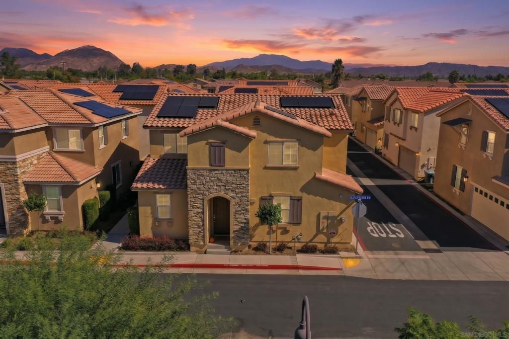154 Ambrosia Ct, Perris, CA 92571 — photo 2