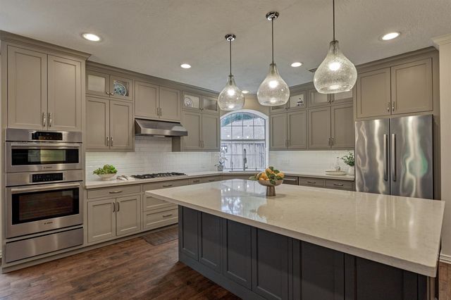16707 Avenfield Road, Tomball, TX 77377