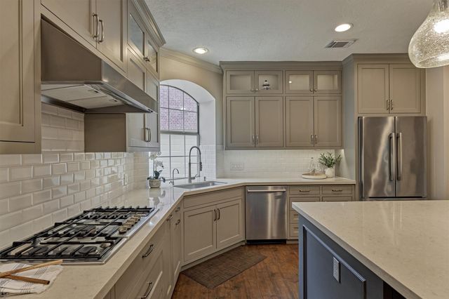 16707 Avenfield Road, Tomball, TX 77377