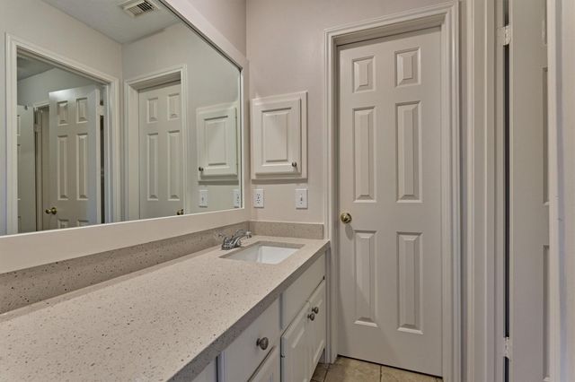 16707 Avenfield Road, Tomball, TX 77377