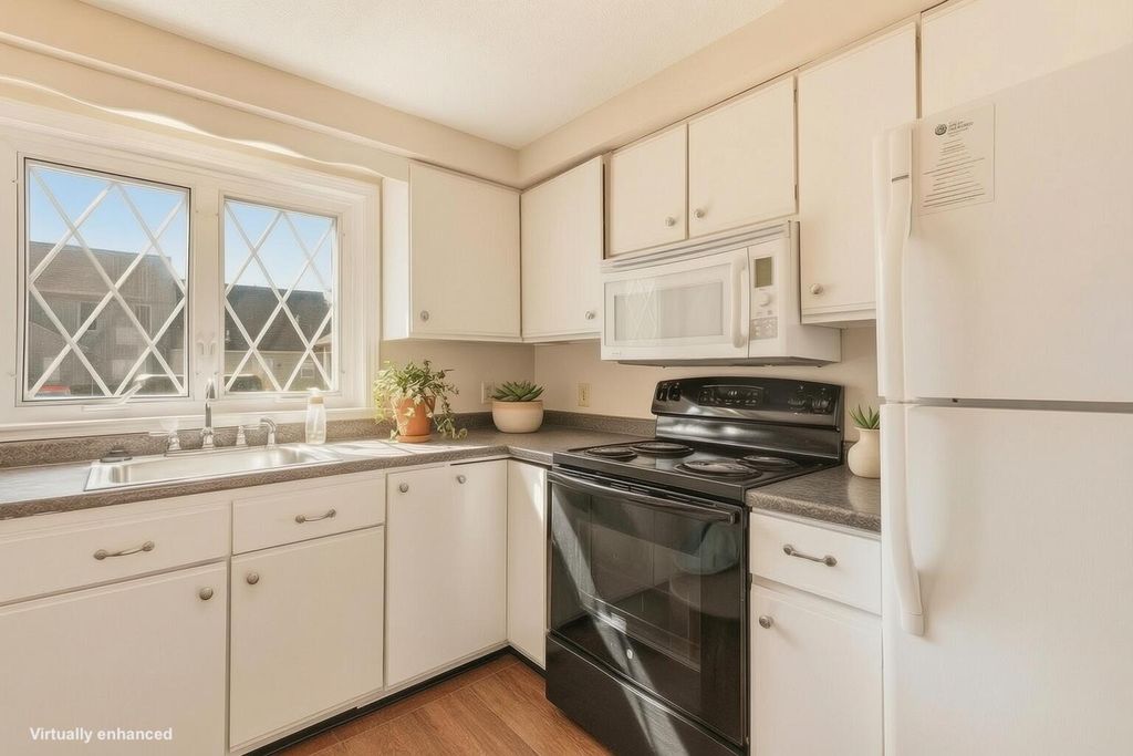 139 Broadway 11, South Portland, ME 04106 — photo 5