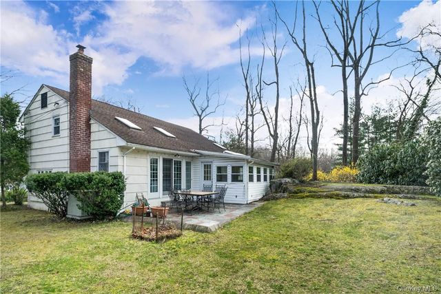 7 Susan Court, White Plains, NY 10605