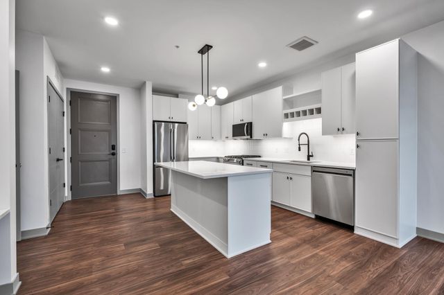 640 Wisconsin Avenue N 307, Golden Valley, MN 55427