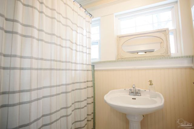 1500 E Jackson St, Pensacola, FL 32501