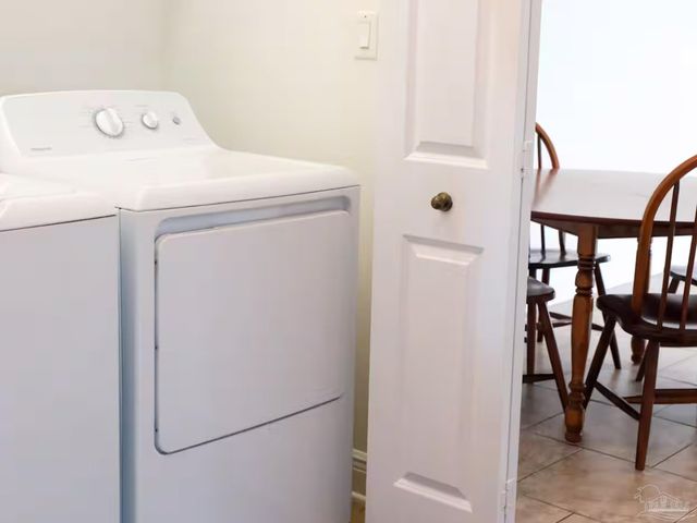 1500 E Jackson St, Pensacola, FL 32501