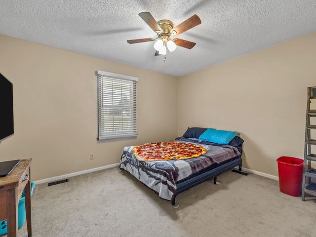 138 Parris Ridge Drive, Boiling Springs, SC 29316