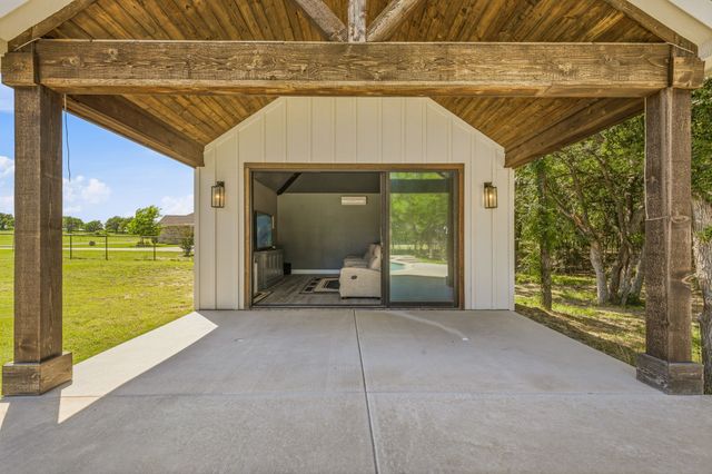 8681 Sari Strong Drive, Weatherford, TX 76087