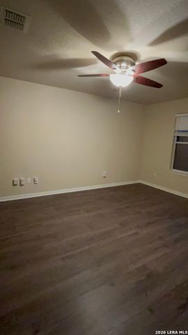 9303 Ingleton, San Antonio, TX 78245