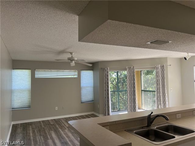 8960 Colonnades CT E 932, Bonita Springs, FL 34135