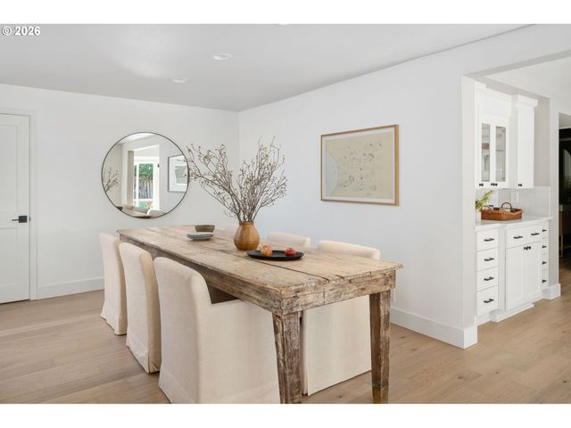 13740 FIELDING Rd, Lake Oswego, OR 97034