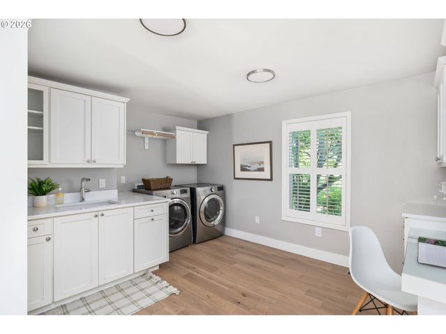 13740 FIELDING Rd, Lake Oswego, OR 97034