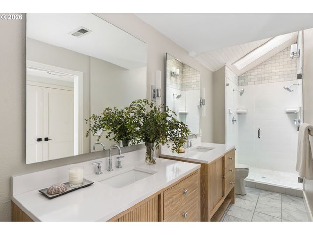 13740 FIELDING Rd, Lake Oswego, OR 97034