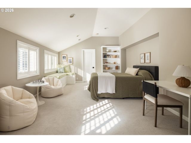 13740 FIELDING Rd, Lake Oswego, OR 97034