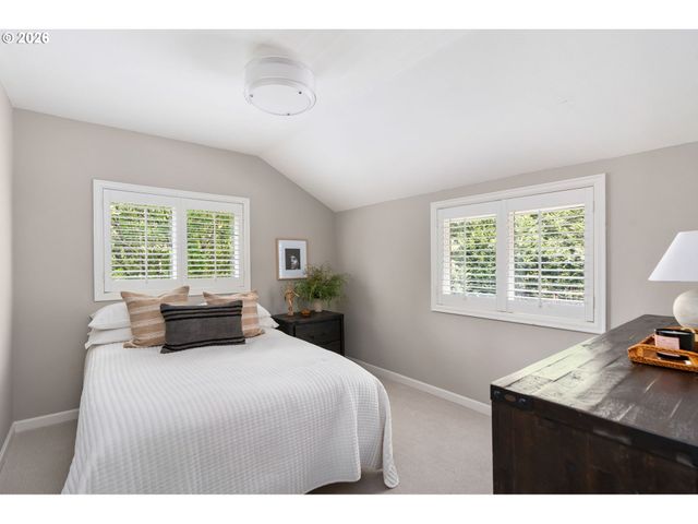 13740 FIELDING Rd, Lake Oswego, OR 97034